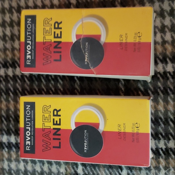 Revolution Water Liner - Picture 1 of 3